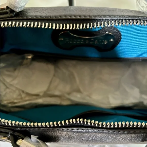 Firenze Black Italian Leather Handbag with Silver Accents & Crossbody Strap - Picture 4 of 5